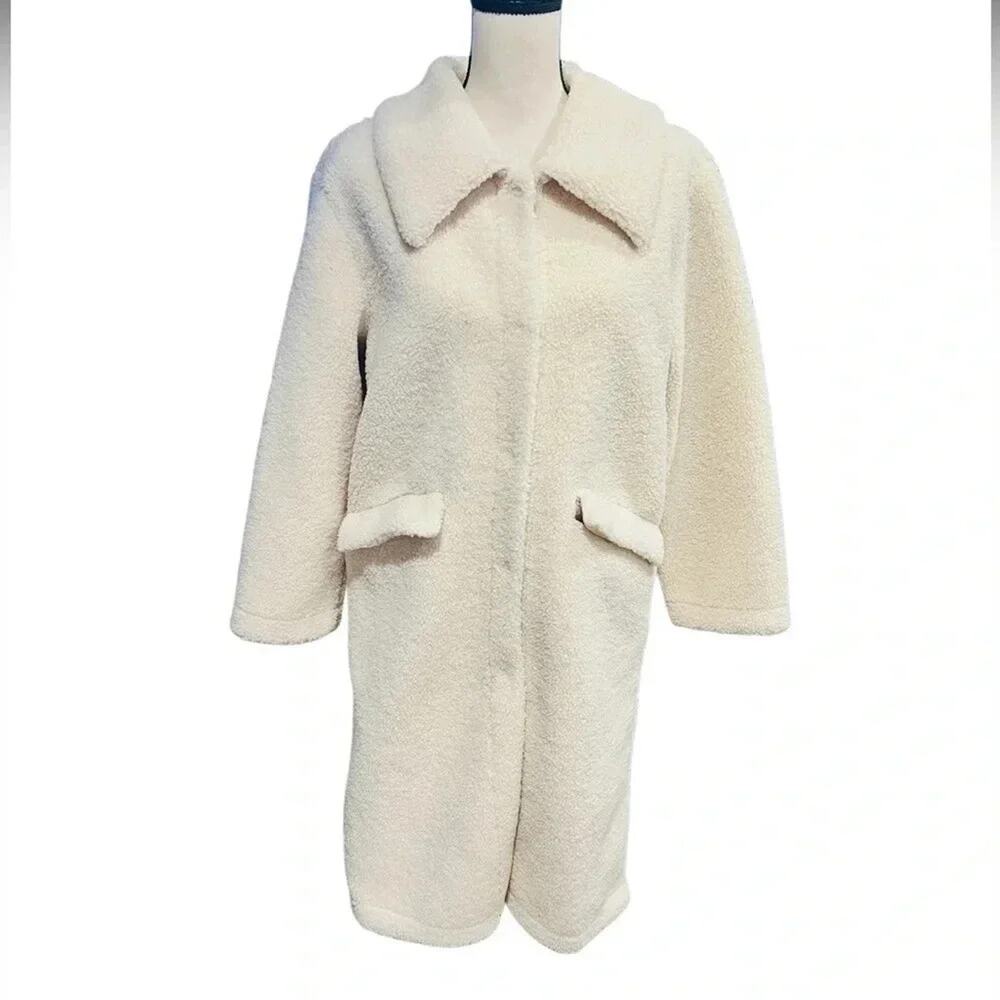 Marigold Shadows Faux Sherpa Teddy Coat Ivory/Off white Size Medium NWT
